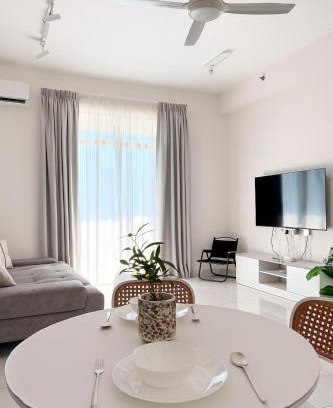 Kampung Sungai Nibong Apartment | The Sun Executive Suite - Dolphin's Home