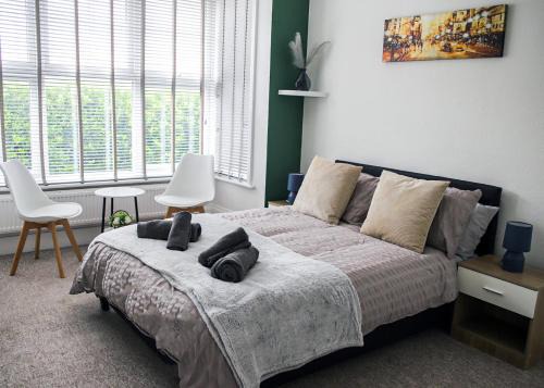 Eastbourne House | The Sunny Side, FREE CAR PARK, 3 minutes to the beach