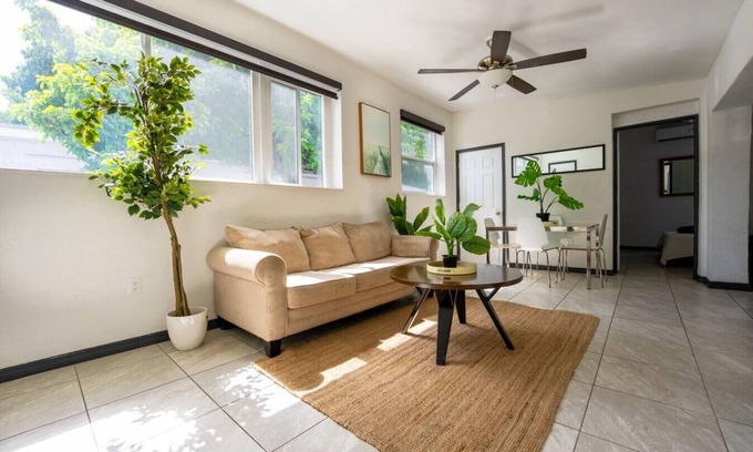 Allapattah House | The Sunny Spot | Convenient | Close airport & MIA