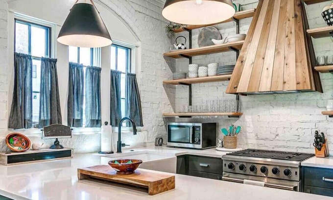 Eufaula Cottage | The Sunshine House in Carlton Landing