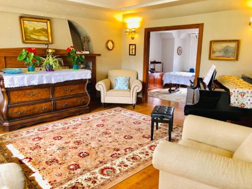 West Side Bed & Breakfast | The Sunshine House-Free Parking
