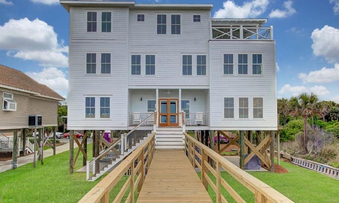 Folly Beach House | The Swell Life Home