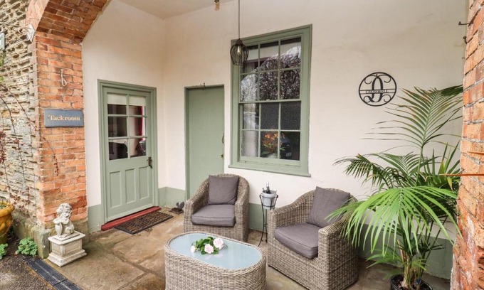 Lydney Apartment | The Tack Room