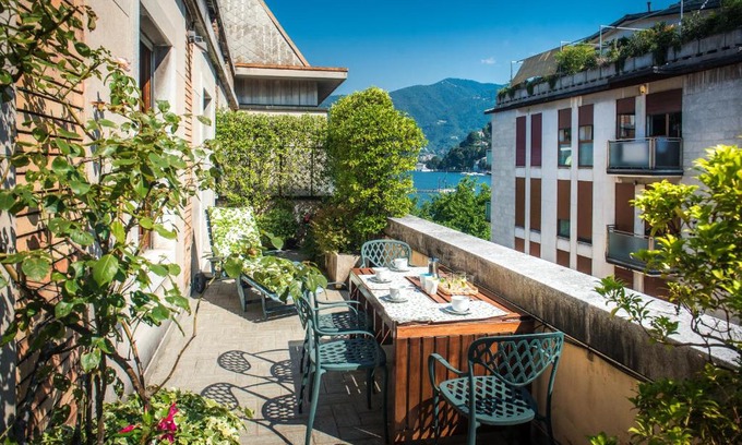 Como City Centre Apartment | "The Terrace" Lake View - The House Of Travelers