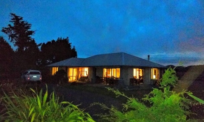 Glentunnel House | The Terrace - Perfect for skiers and families