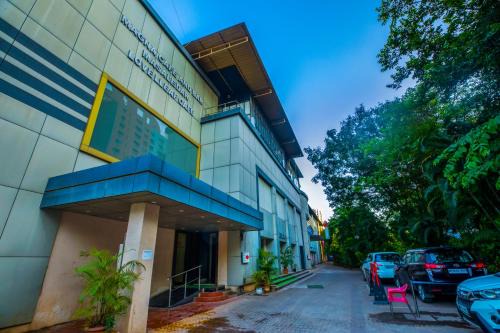 Thane West Hotel | The Thane Club