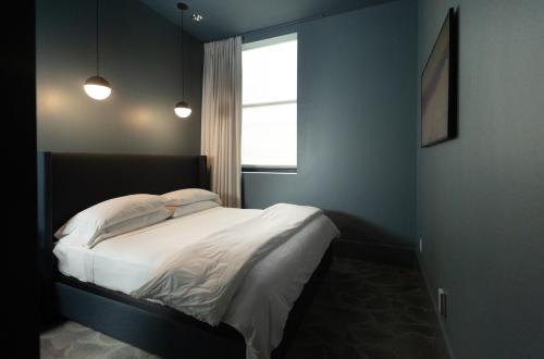 Tyler Apartment | The Thomas Hotel - Premium Suite Main Level