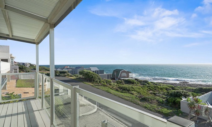 De Kelders House | The Tides at Gansbaai