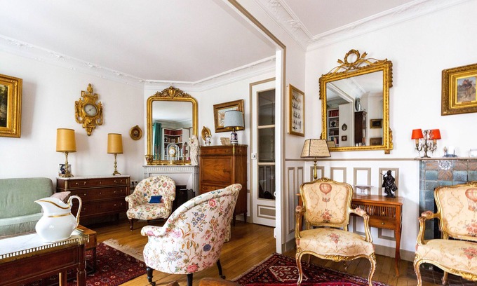 15th Arrondissement Apartment | The Timekeeper, by Veeve