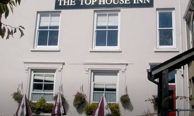 The Lizard Hotel | The Top House Inn