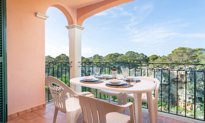 Cala Pi House | THE TORRENT'S OBSERVER HOLIDAY HOME - Charming apartment with free WiFi.