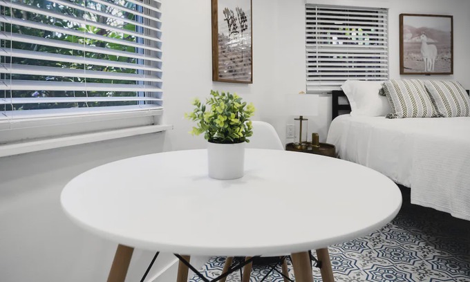 Delray Beach Apartment | The Treehouse Zephyr *Green Door Ste* Delray Beach