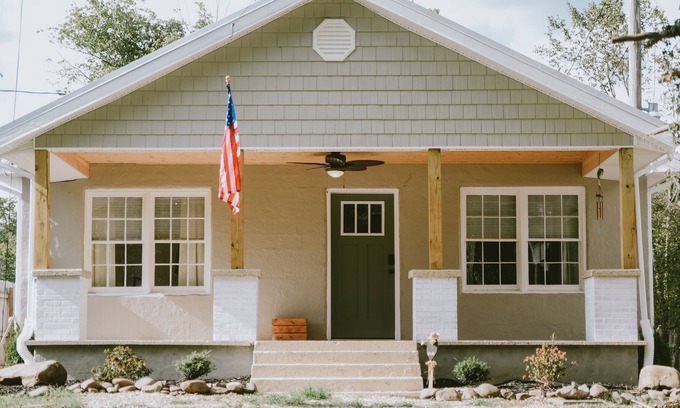 Elizabethton House | The Trout House on Watauga River