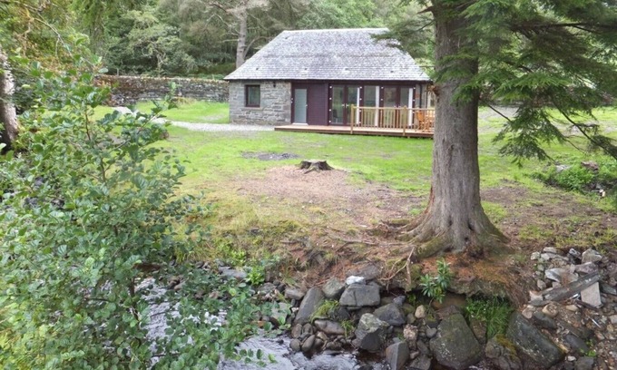 Lochgilphead House | The Turbine House: Cosy Romantic Getaway on Private Ellary Estate -Pets Welcome
