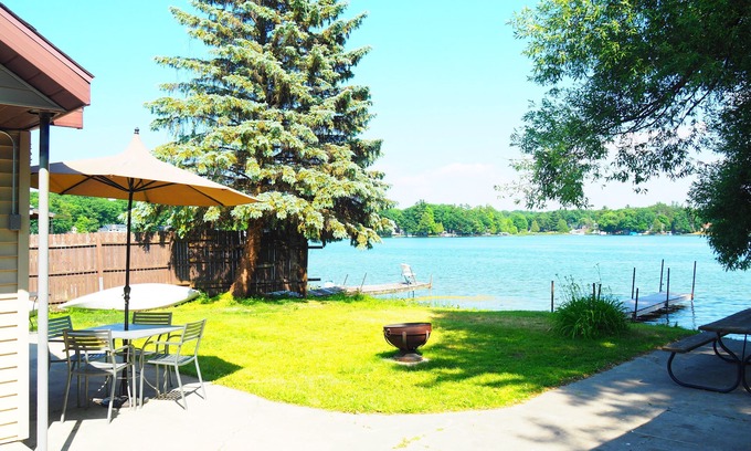 Greenville Cottage | The Turk Lake House - Lakefront with Toys and A/C!