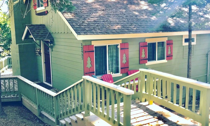 Twain Harte House | The Twain Harte cabin with Lake Membership! Close to downtown, remodeled