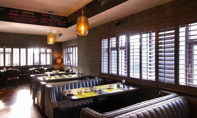 Barna Hotel | The Twelve Hotel