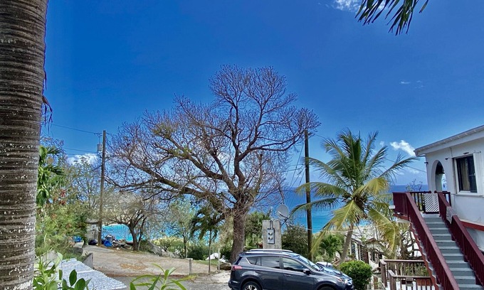 Estate Dorothea Condo | The Ultimate Escape 2bds 2bth with all the amenities