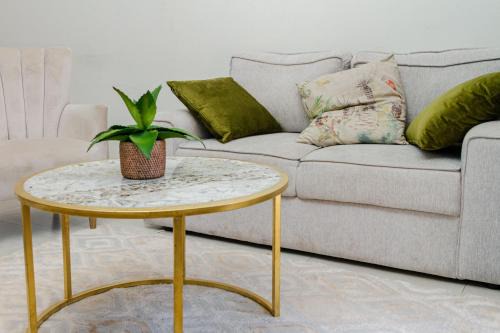 Manzini Apartment | The Ultimate Lotus