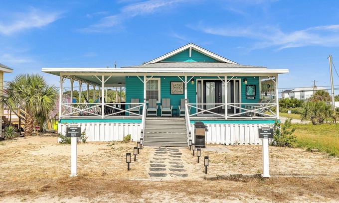 Wilmington Beach House | The Unsinkable Mary