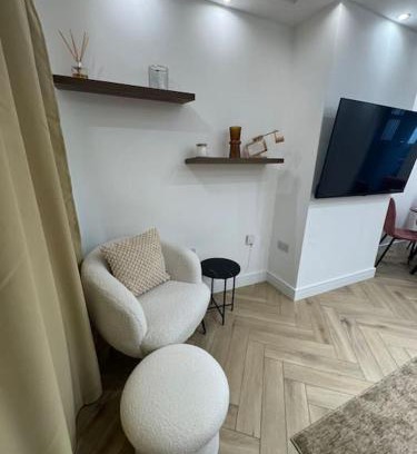 Nightingale Apartment | The Upper Tooting Beauty - 2bed Ground Floor Flat