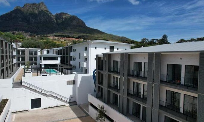 Rondebosch Apartment | The Uppermarket Rezident