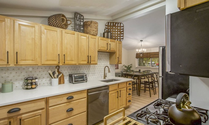 Allen House | The Urban Retreat. 30 Day Min