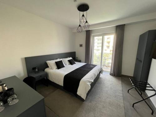 Ta' Giorni House | The Valley Room 8 condo with parking on premises