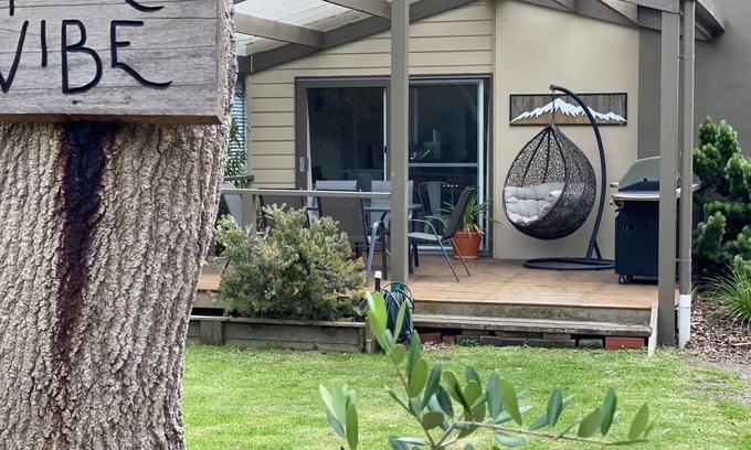 Sandy Point House | The Vibe Sandy Point Stay for 3 pay for 2 Sept to Oct