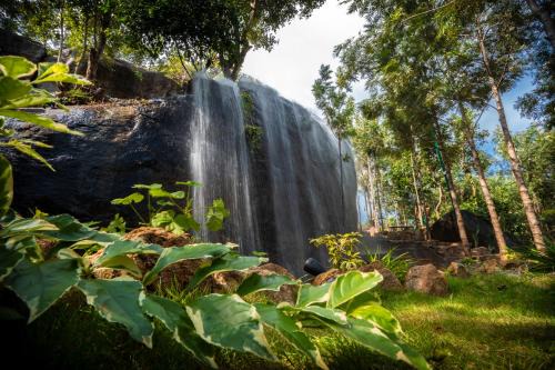 Thoppur Villa | The Viber Yercaud- villa with waterfalls