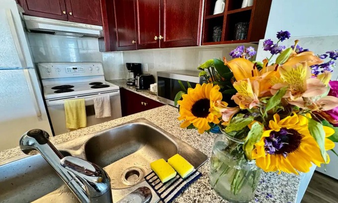 Downtown Toronto Condo | The Vicky - Centre of Attention; Location & Design