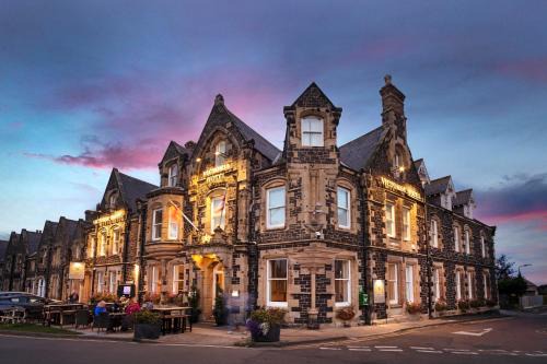 Bamburgh Hotel | The Victoria Hotel