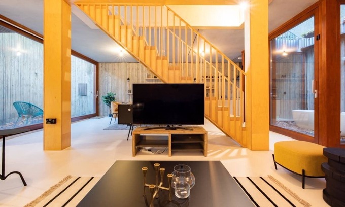 Victoria Apartment | The Victoria Park Sanctuary - Stunning 2bdr Flat