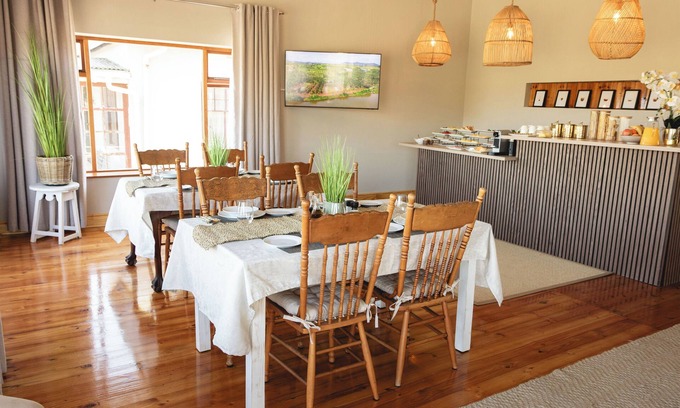 Caledon House | The View 7 De Villiers Street Caledon Overberg