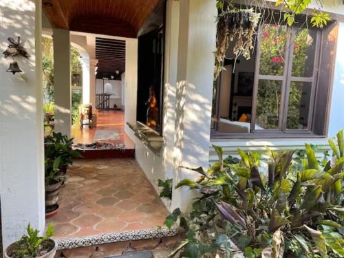 Santa Ana House | The View Guest House Room E
