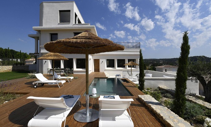Villeneuve-les-Avignon Villa | The villas in Provence - Villa "360"