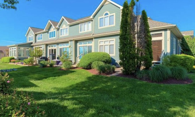 Lewes Villa | The Villa at Cottonwood Lane