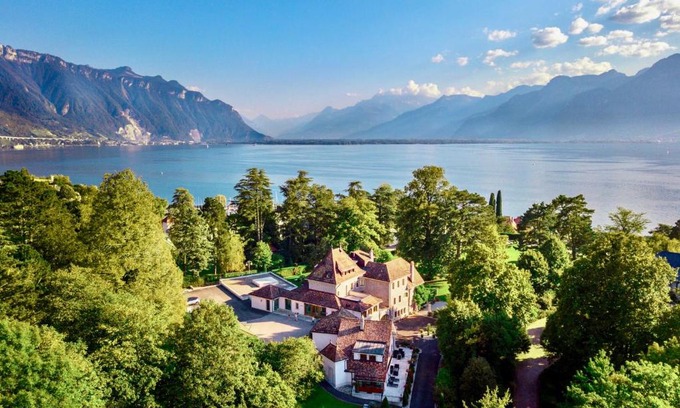 Montreux Villa | The Villa at the Sangata Mansion