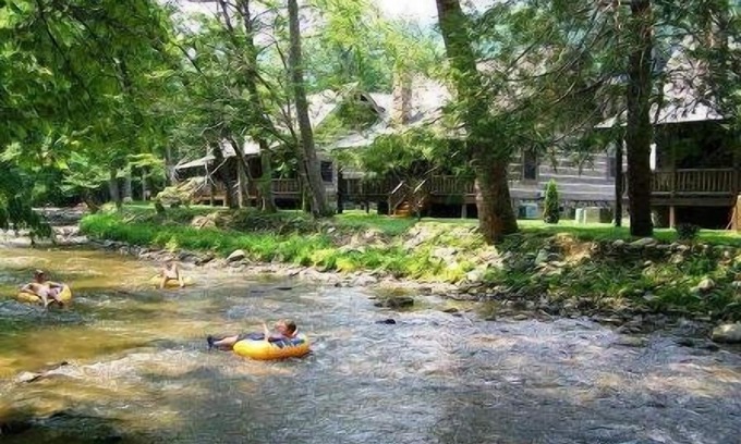 Maggie Valley Cabin | THE VILLAGE AT TWIN FALLS #62
