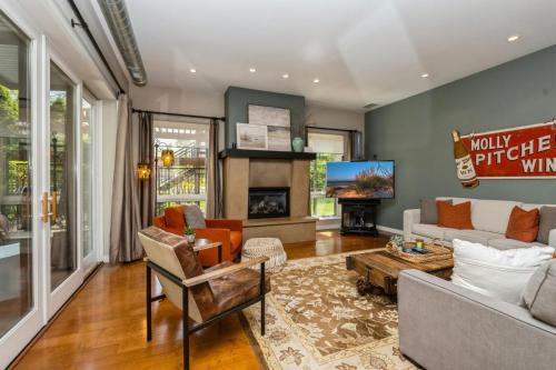 Shorewood-Tower Hills-Harbert House | The Vineyard Loft