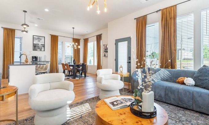 North Nashville House | The Vinyl Vault - 6 Minutes from Broadway