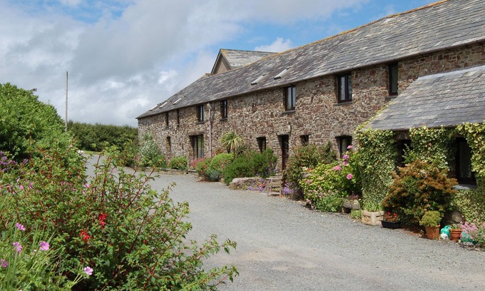 Bude House | THE WAGON LINNEY, pet friendly, with a garden in Bude