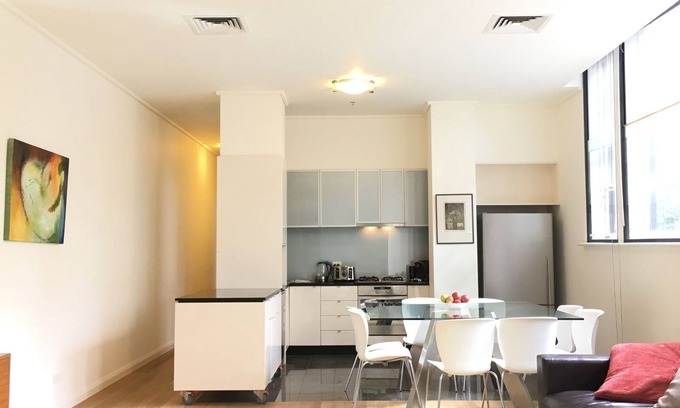 Southbank Apartment | The Walkup Southbank