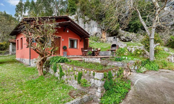 Ribadesella House | THE WATER CAVE CASINA