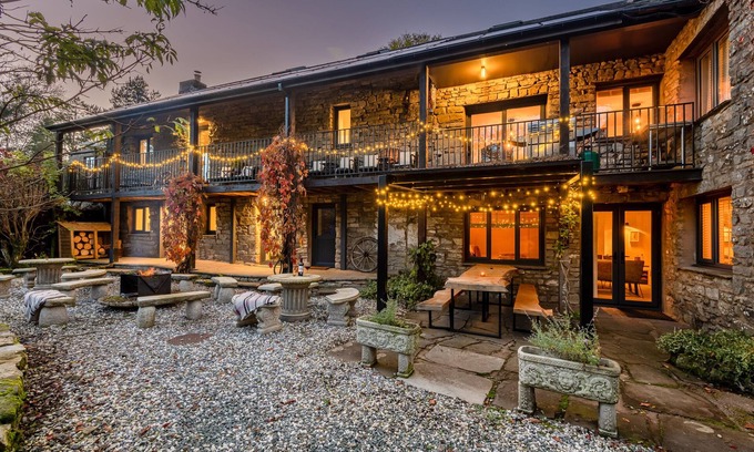 Bretherdale Cottage | THE WATERFALL RETREAT, pet friendly, with hot tub in Orton