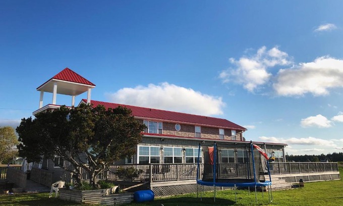 Grand Barachois Hotel | The Waterfront Motel