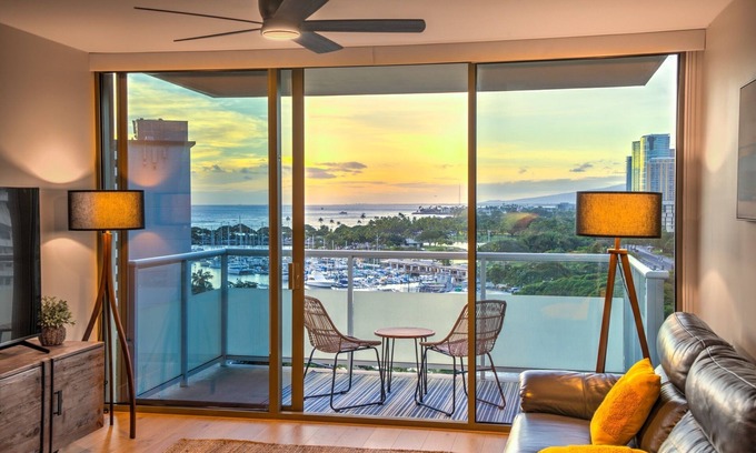 Waikiki Condo | The Watermark (WM1102) Luxury 11th-floor 2 BDR, balcony, AC, remote work