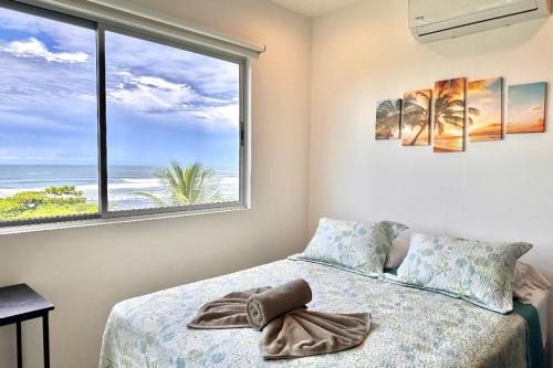 Bejuco House | The Wavefront Beachfront Condo In Bejuco