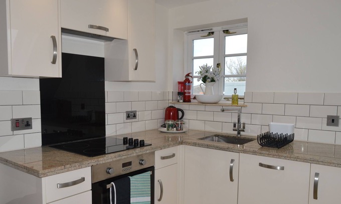 Corsham Apartment | The Well Room - Apartment