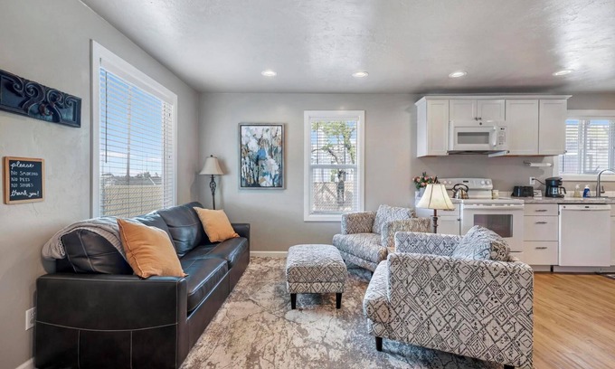 Buhl House | The West End Cottage